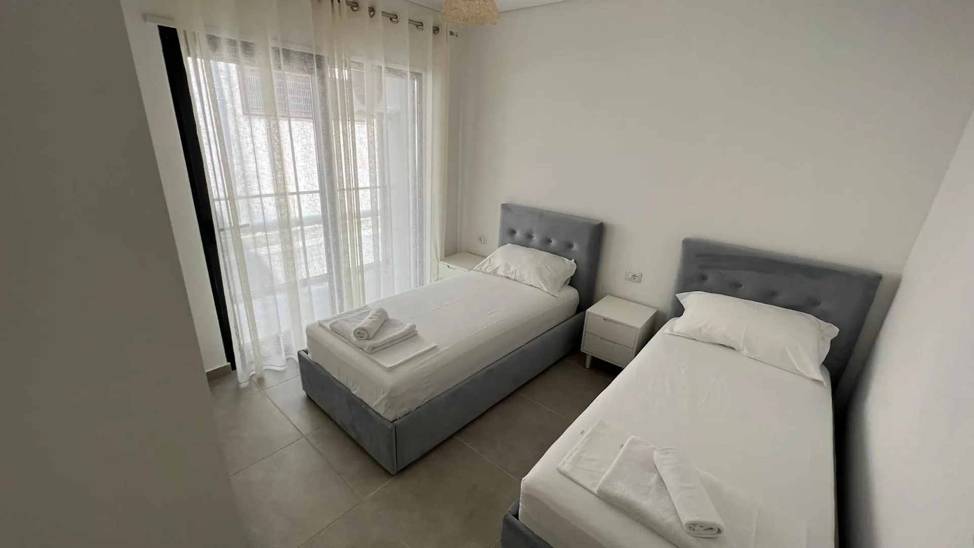 Seaside Apartment 23 , Rana E Hedhun Lezhe
