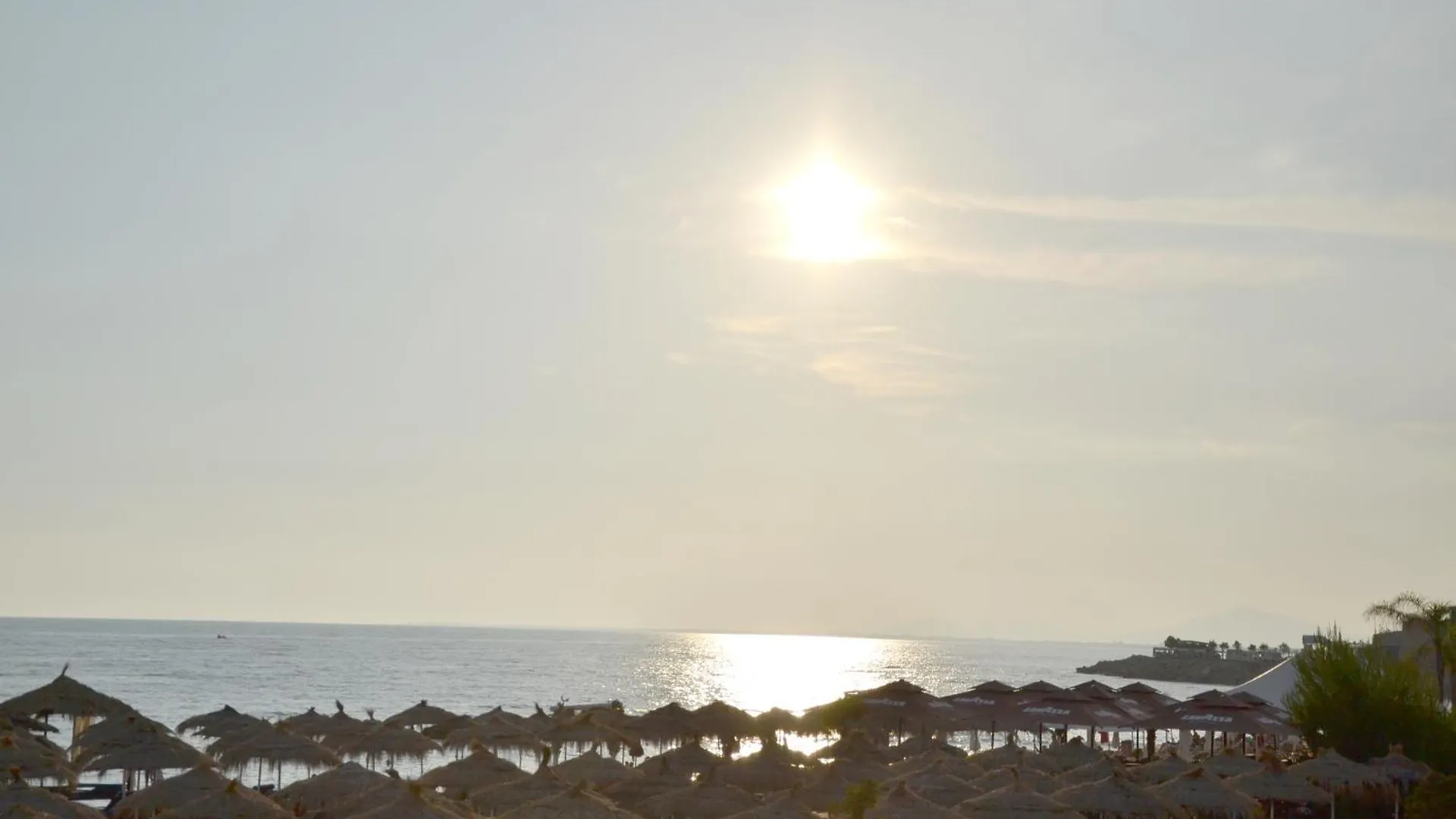 Seaside Apartment 23 , Rana E Hedhun Lezhe